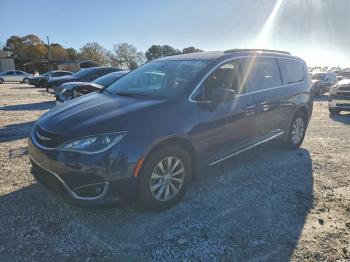  Salvage Chrysler Pacifica