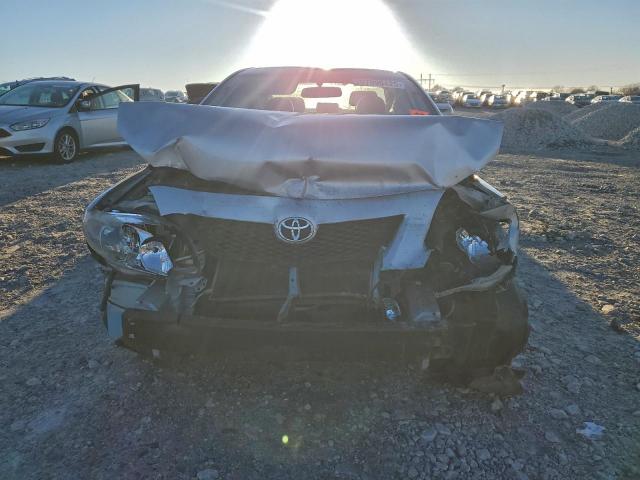 Toyota Corolla Base Image 5