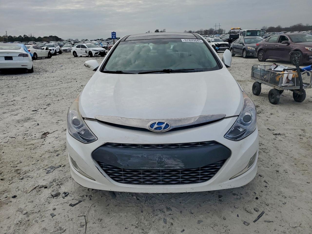 Hyundai SONATA Hybrid Image 4