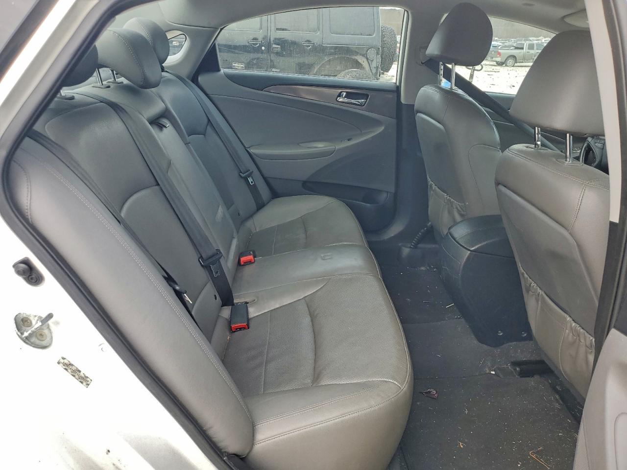 Hyundai SONATA Hybrid Image 8