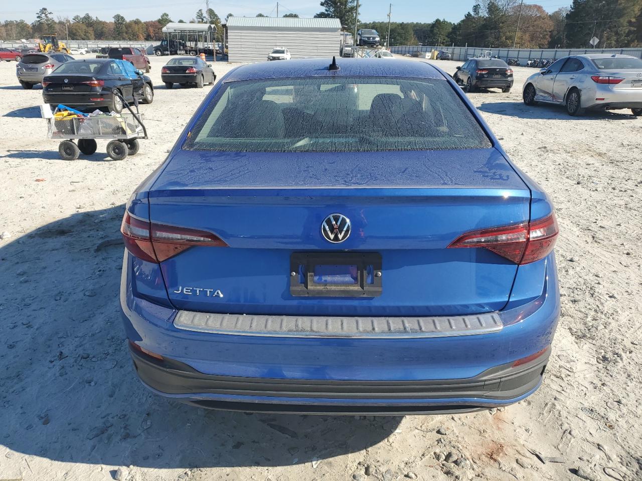 Volkswagen Jetta S Image 7