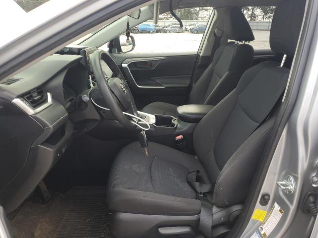 Toyota RAV4 Le Image 4