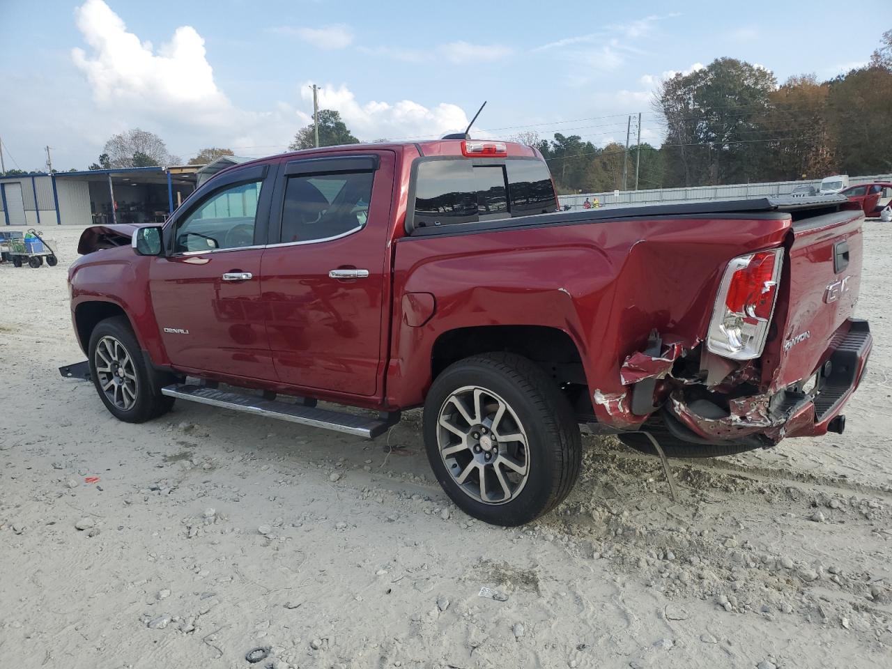 GMC Canyon Denali Image 12