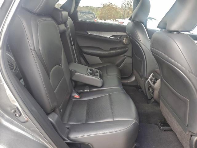 INFINITI Qx Essential Image 8