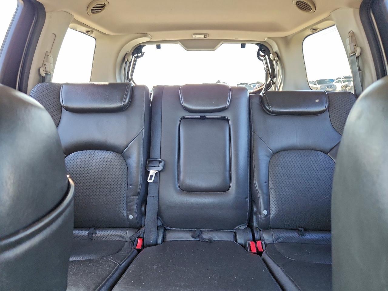 Nissan Pathfinder Le Image 3