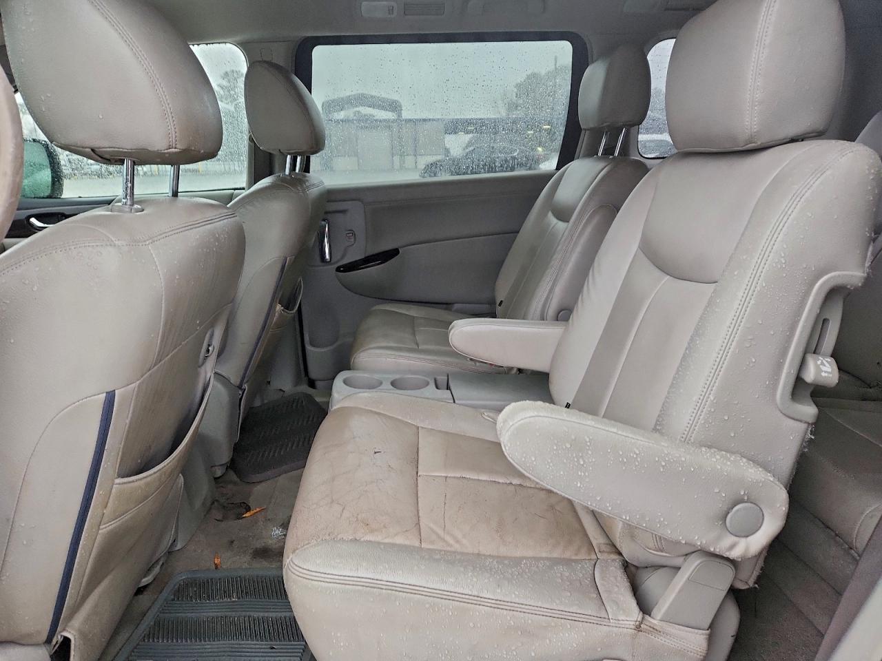 Nissan Quest S Image 11