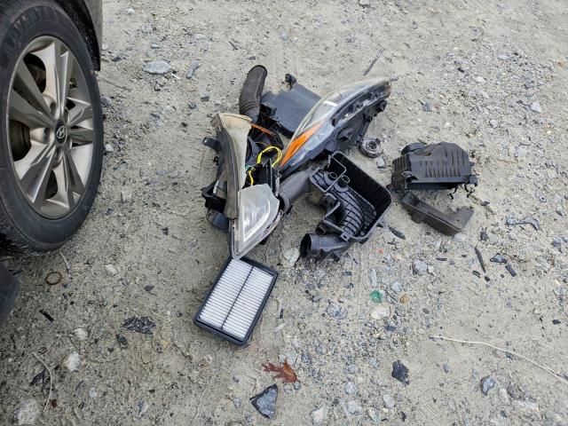 Hyundai ELANTRA Sel Image 8