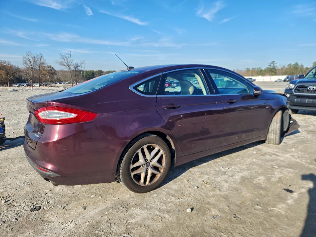 Ford Fusion Se Image 3