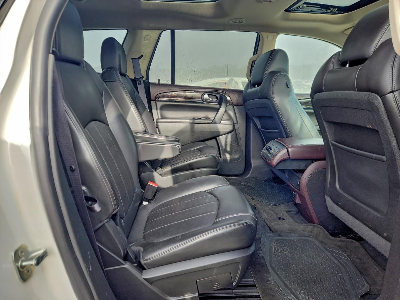 Buick Enclave Image 10