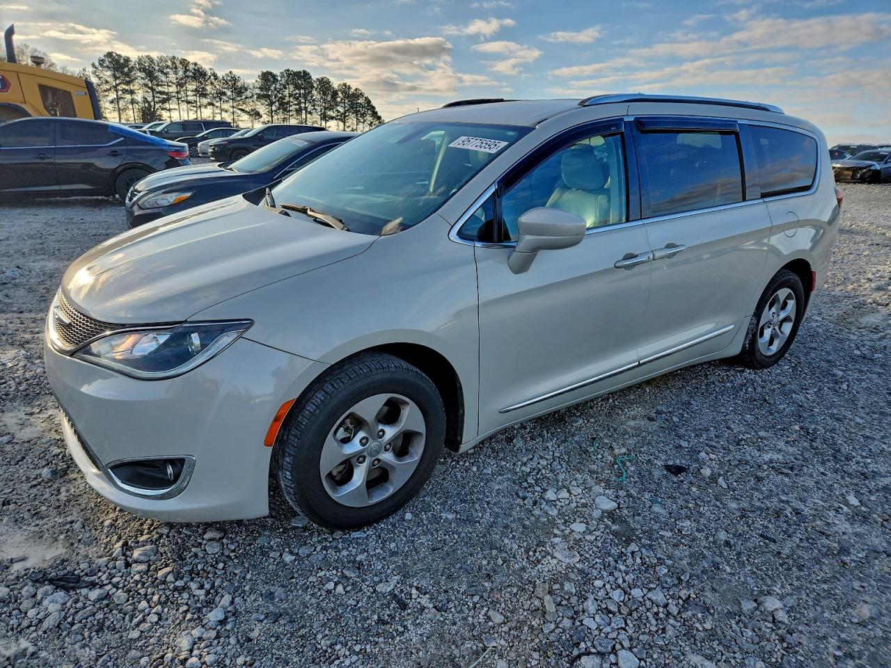 Chrysler Pacifica Touring L Plus Image 1