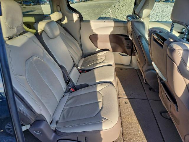 Chrysler Pacifica Touring L Plus Image 9