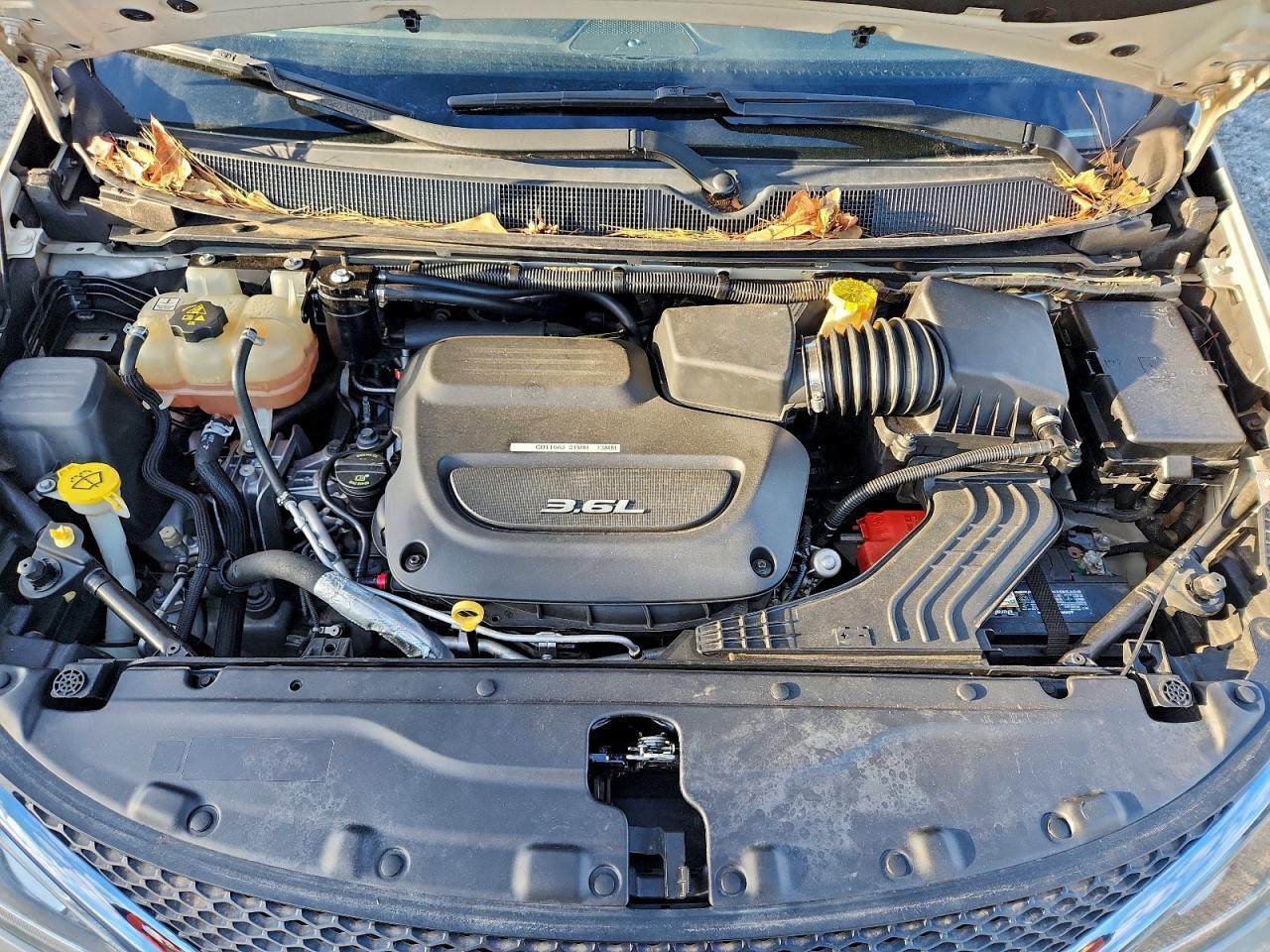 Chrysler Pacifica Touring L Plus Image 13