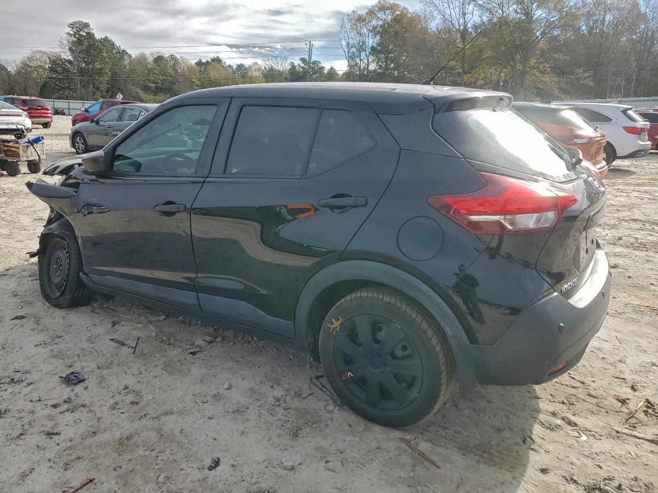 Nissan Kicks S Image 11