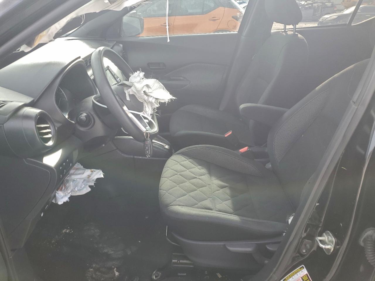 Nissan Kicks S Image 7