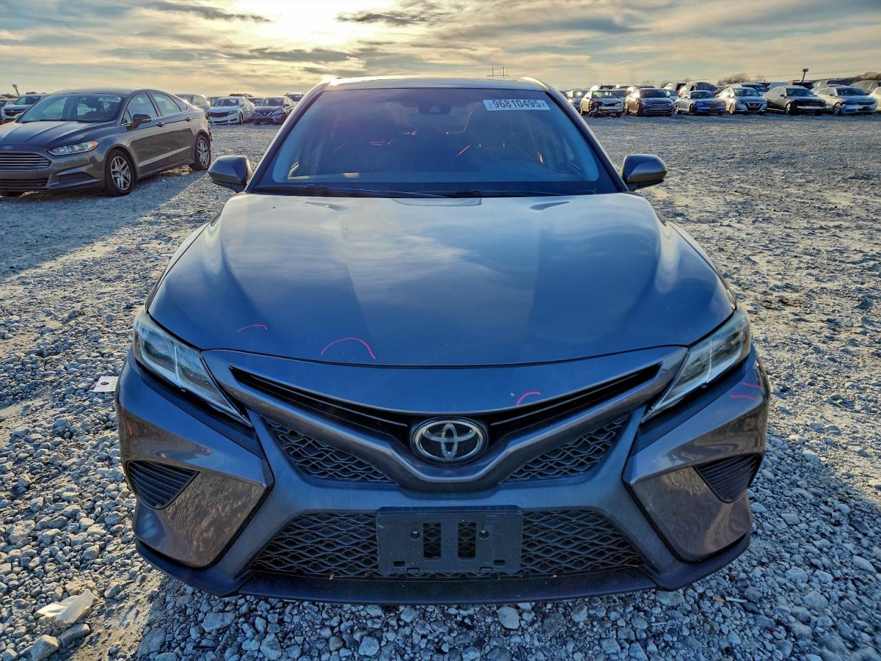 Toyota Camry L Image 5