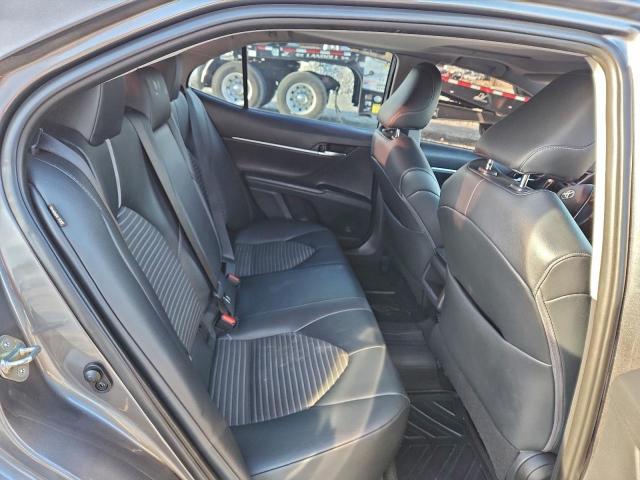 Toyota Camry L Image 10