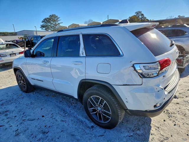 Jeep Grand Cherokee Laredo Image 3