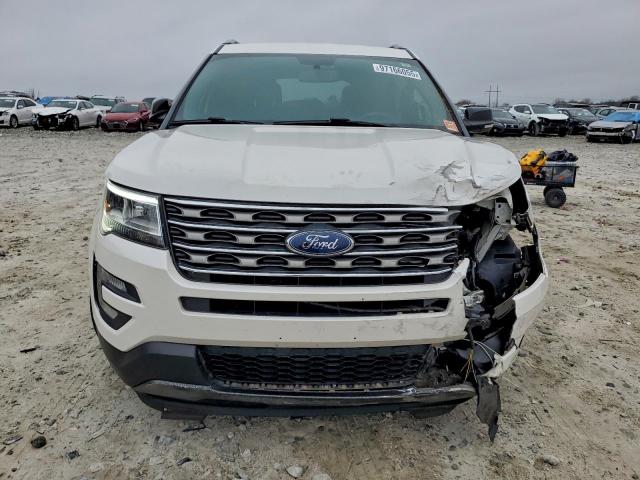 Ford Explorer Xlt Image 2
