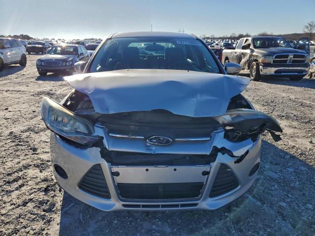 Ford Focus Se Image 12