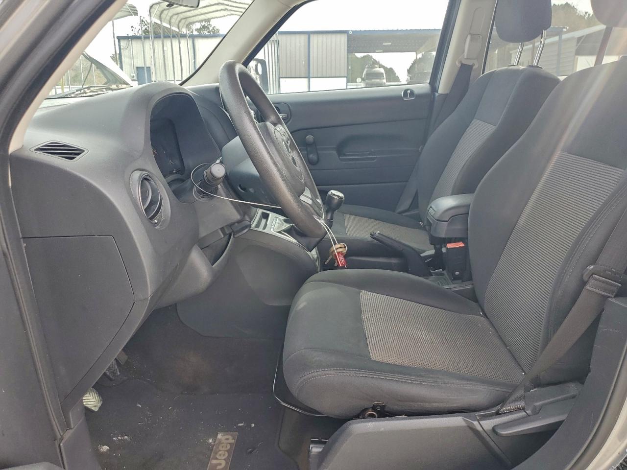 Jeep Patriot Sport Image 13