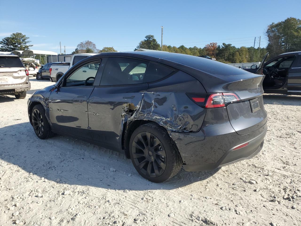 Tesla Model Y Image 11