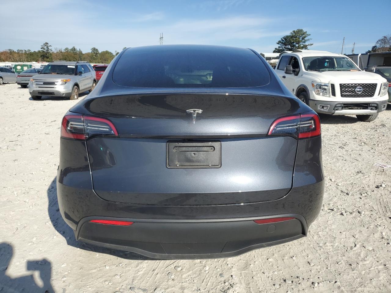 Tesla Model Y Image 12
