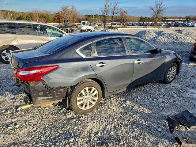 Nissan Altima 2.5 Image 11