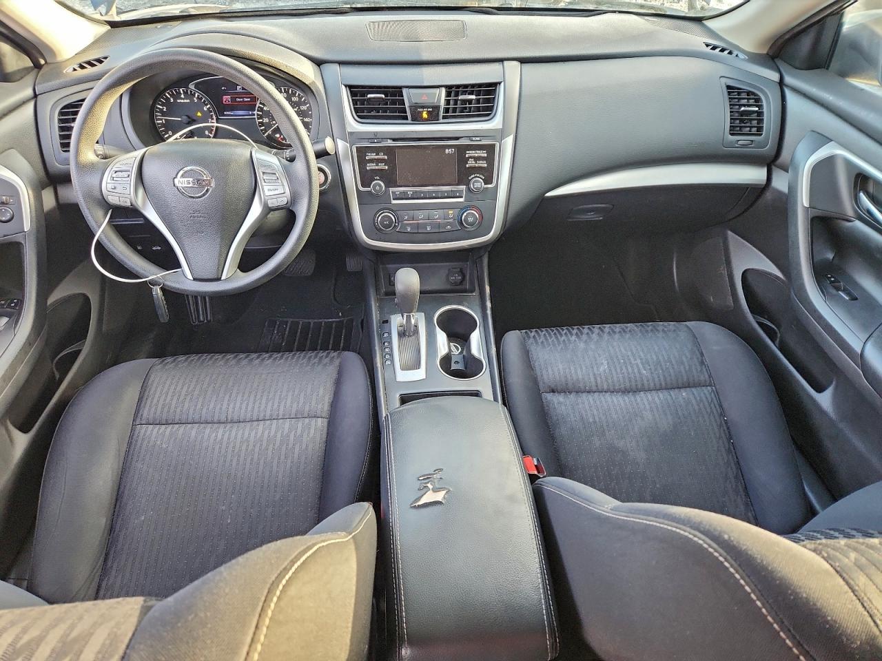 Nissan Altima 2.5 Image 2