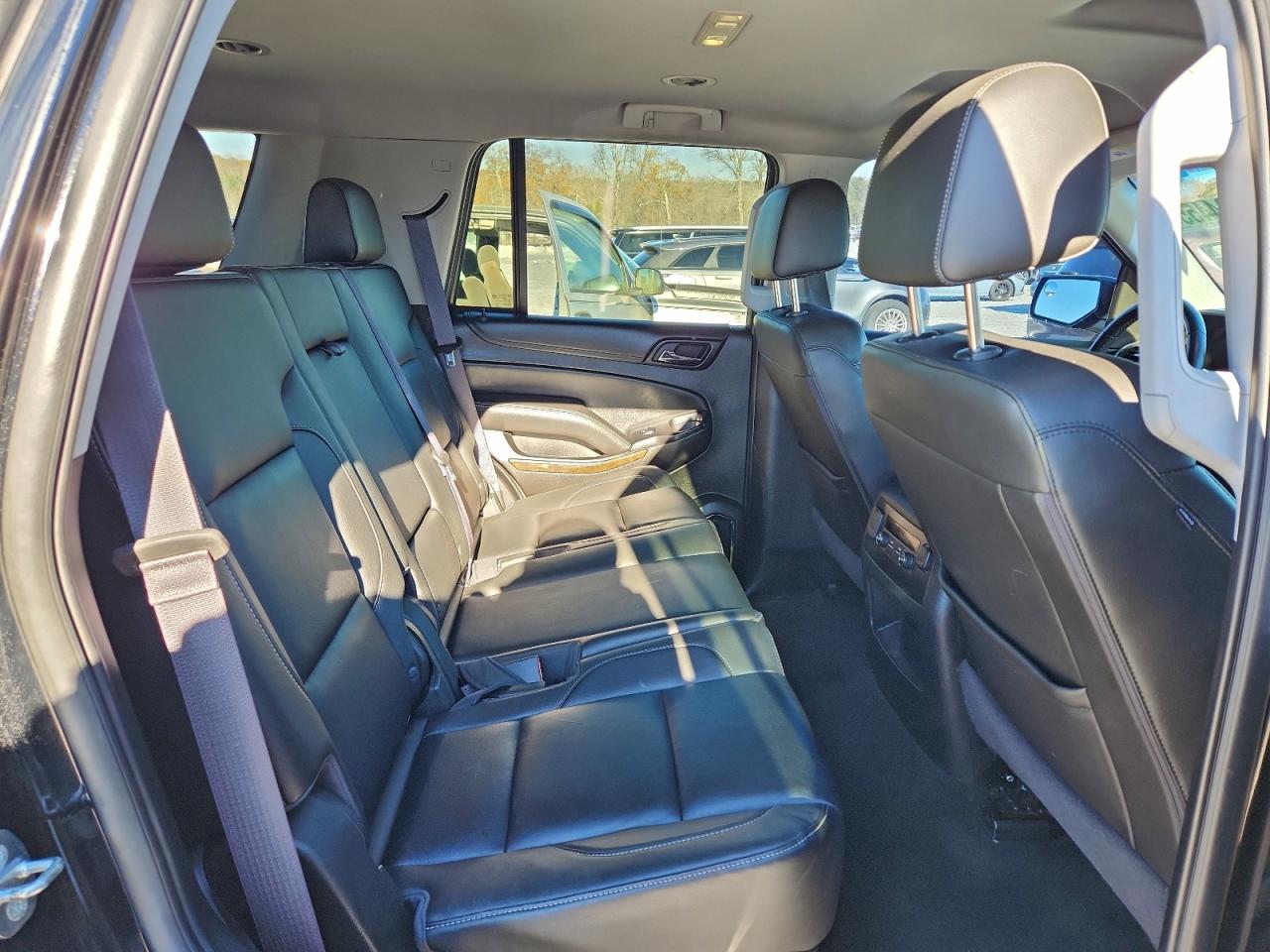 Chevrolet Tahoe C1500 Lt Image 7