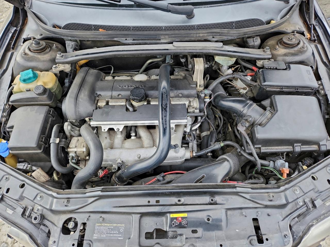 Volvo S60 2.5t Image 11