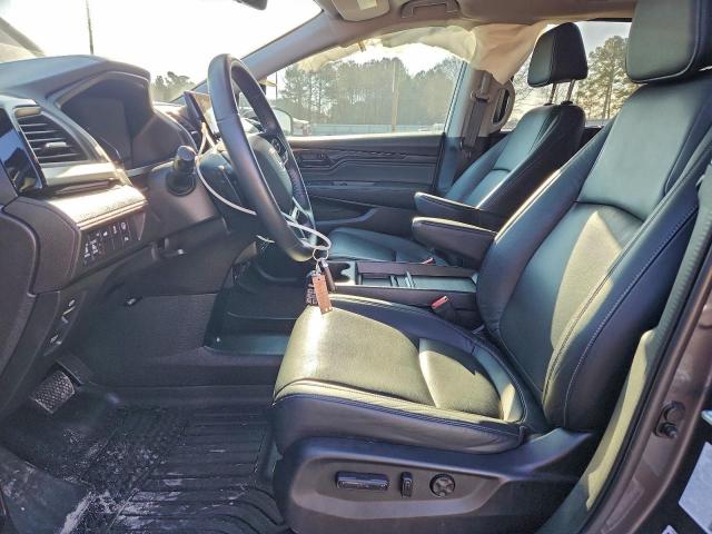 Honda Odyssey Touring Image 9