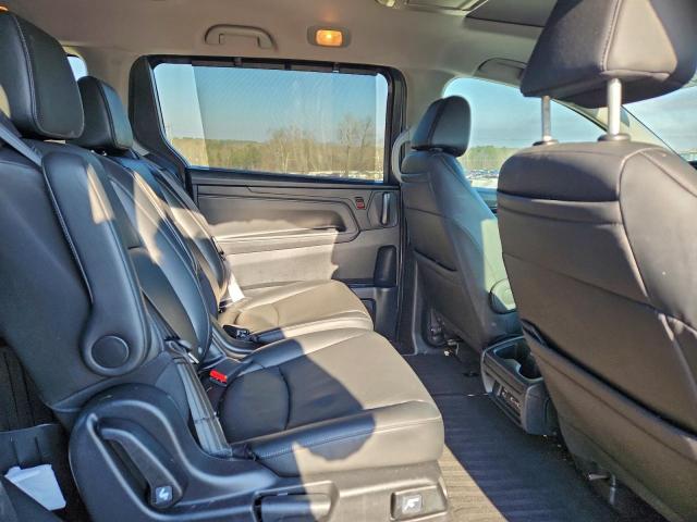 Honda Odyssey Touring Image 12