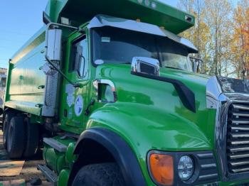  Salvage Mack 700 Cv700