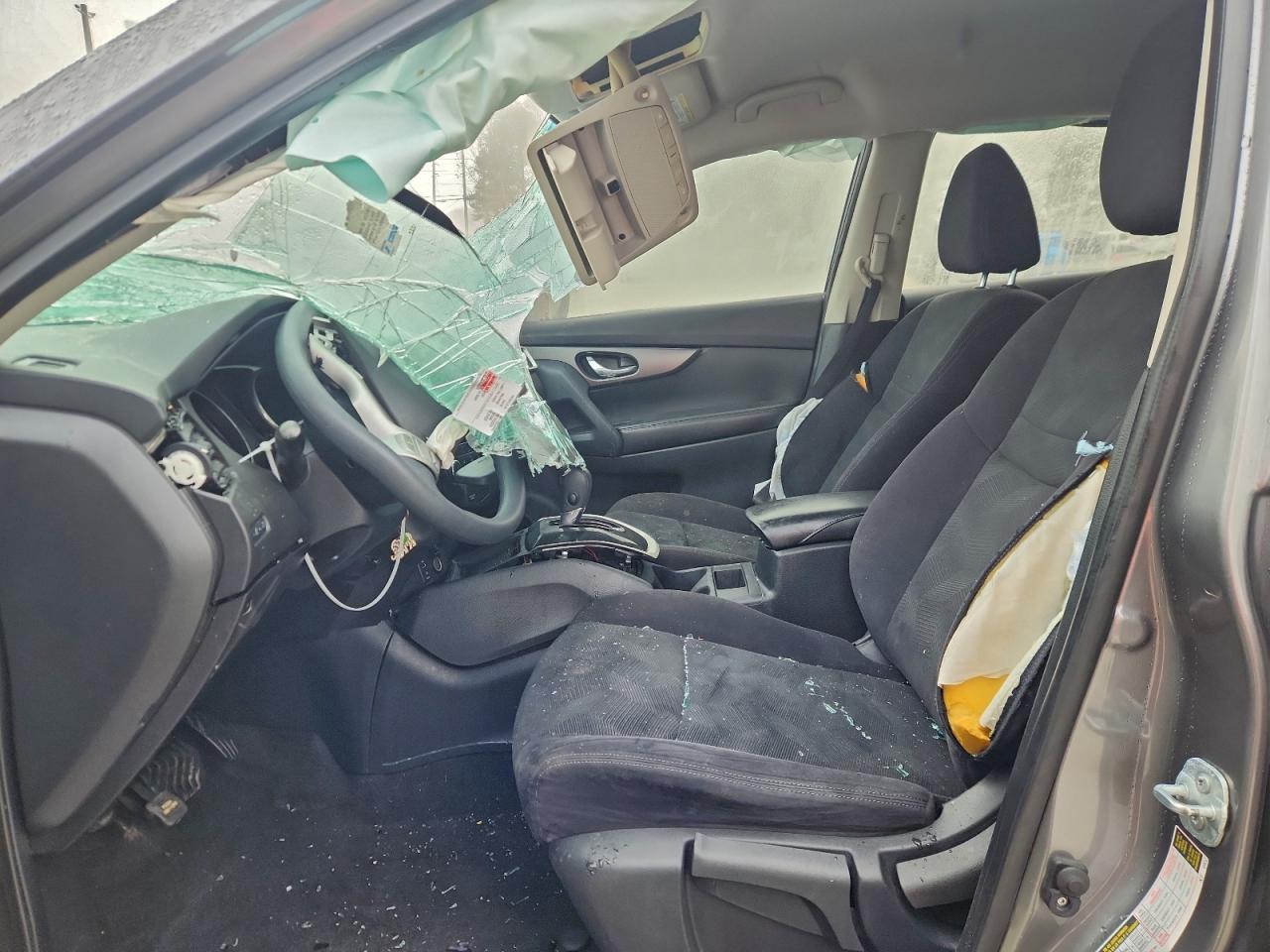 Nissan Rogue S Image 5