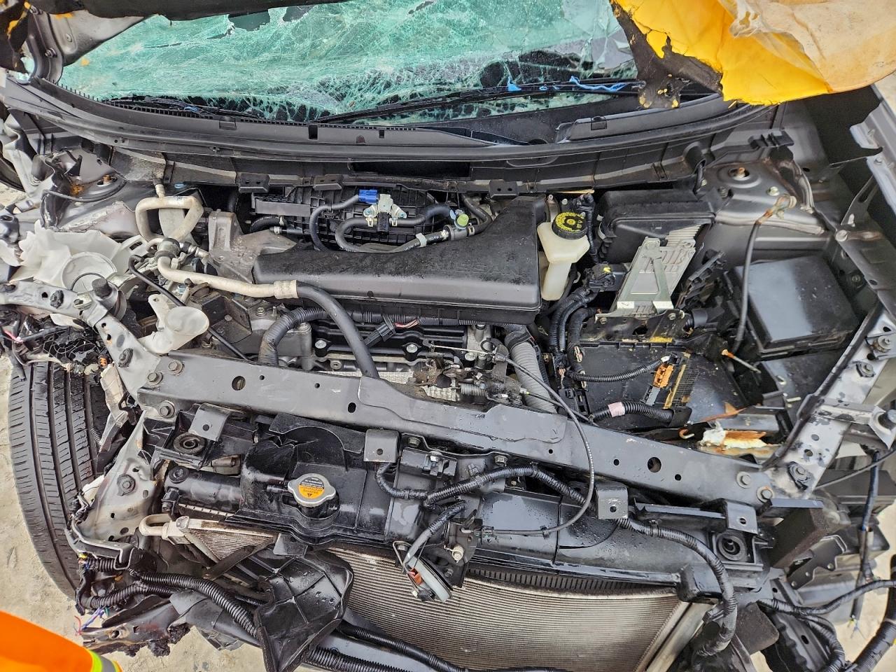 Nissan Rogue S Image 7