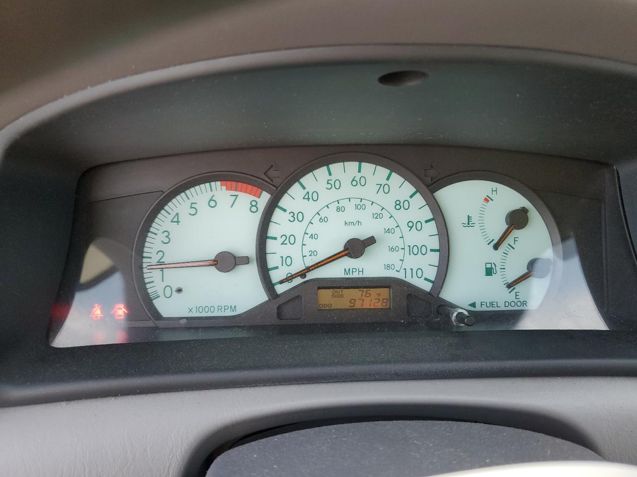 Toyota Corolla Ce Image 12