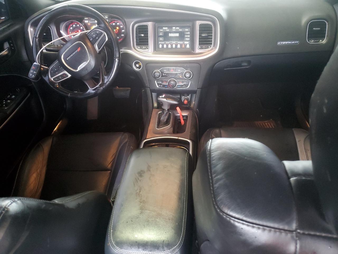 Dodge Charger Sxt Image 8