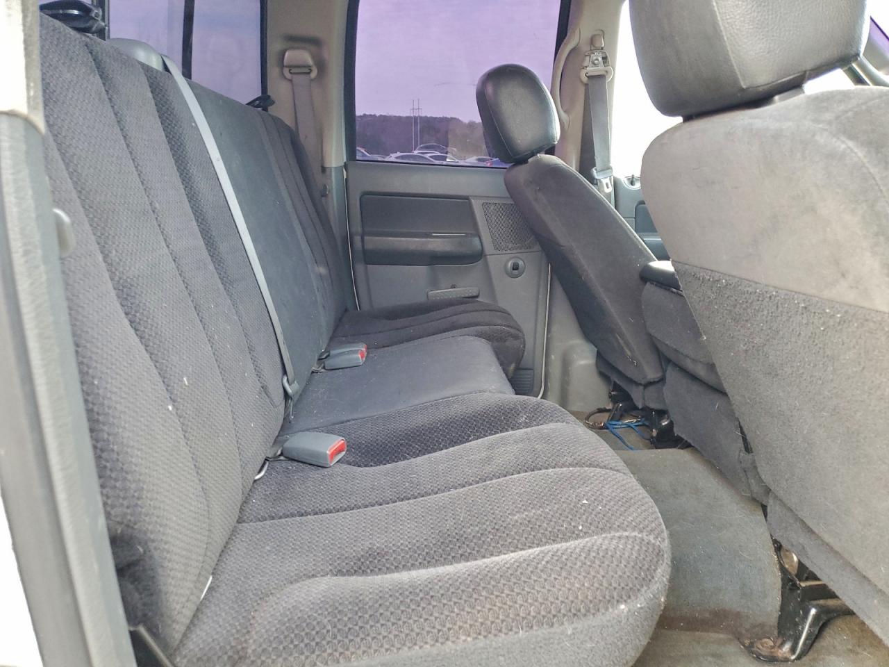 Dodge Ram 3500 St Image 9