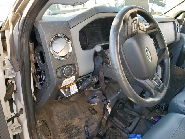 Ford F-650 Super Duty Image 8