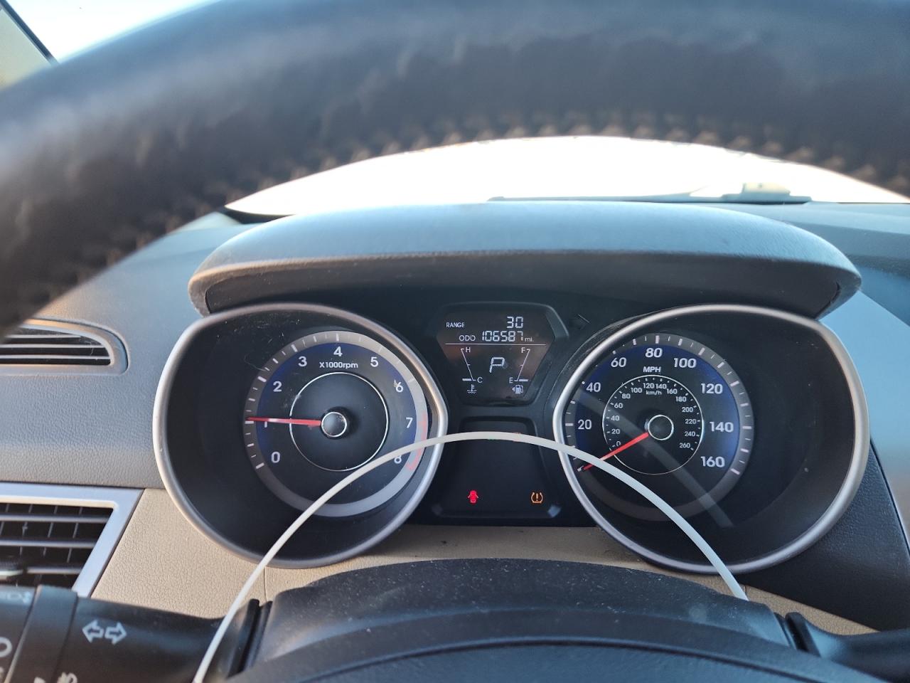 Hyundai ELANTRA Gls Image 6