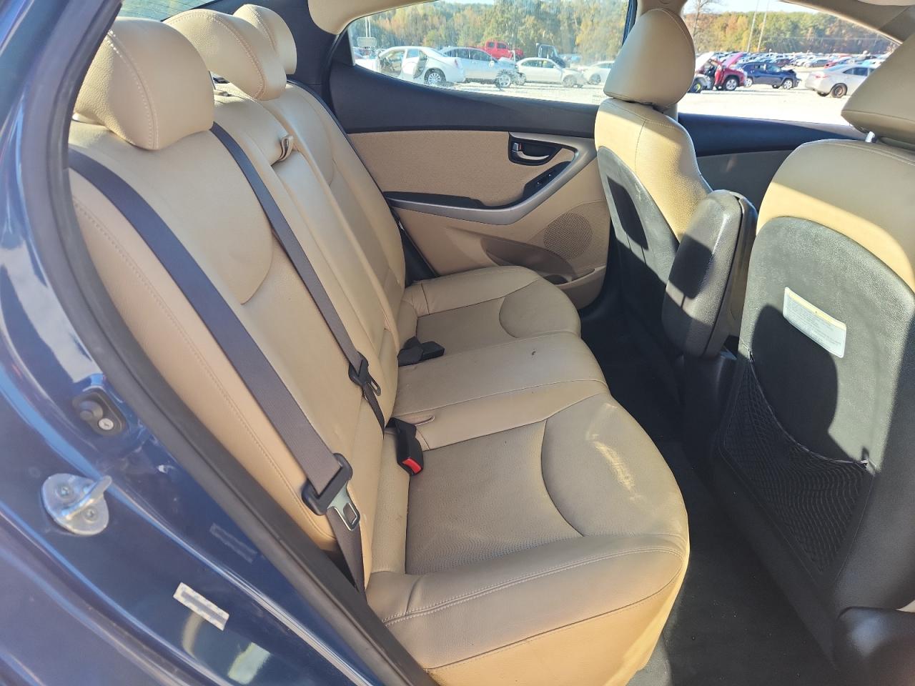 Hyundai ELANTRA Gls Image 11