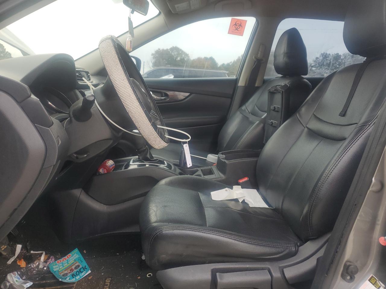 Nissan Rogue S Image 7