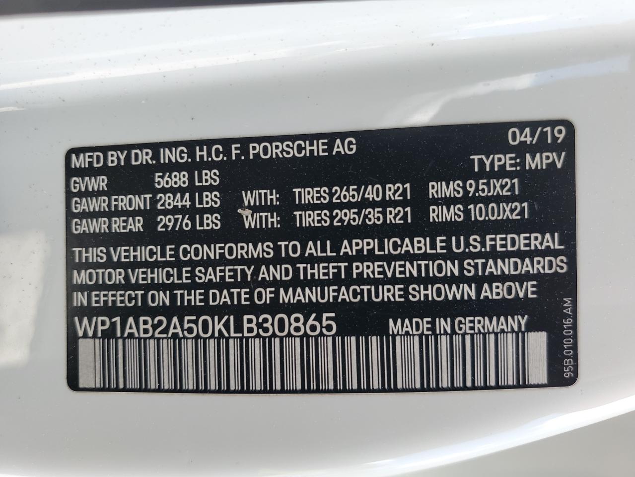 Porsche Macan S Image 10