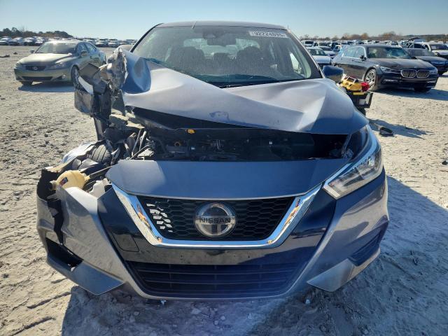 Nissan Versa Sv Image 3