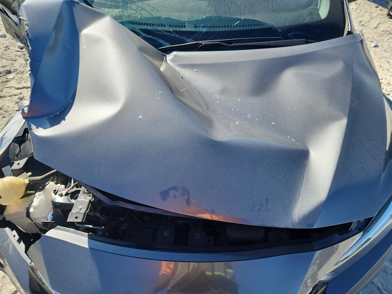 Nissan Versa Sv Image 7