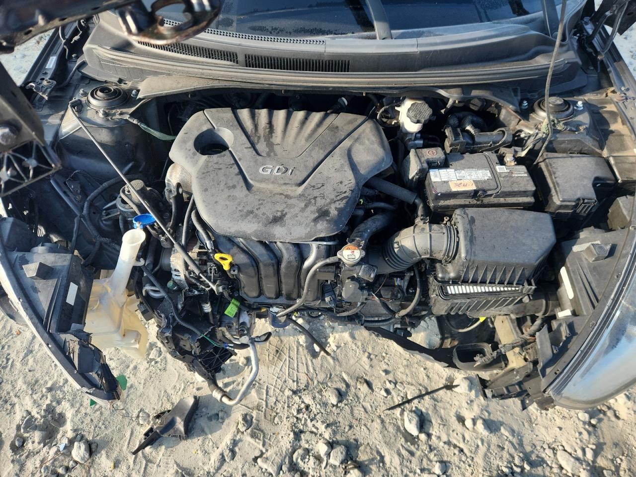 Hyundai VELOSTER Image 10