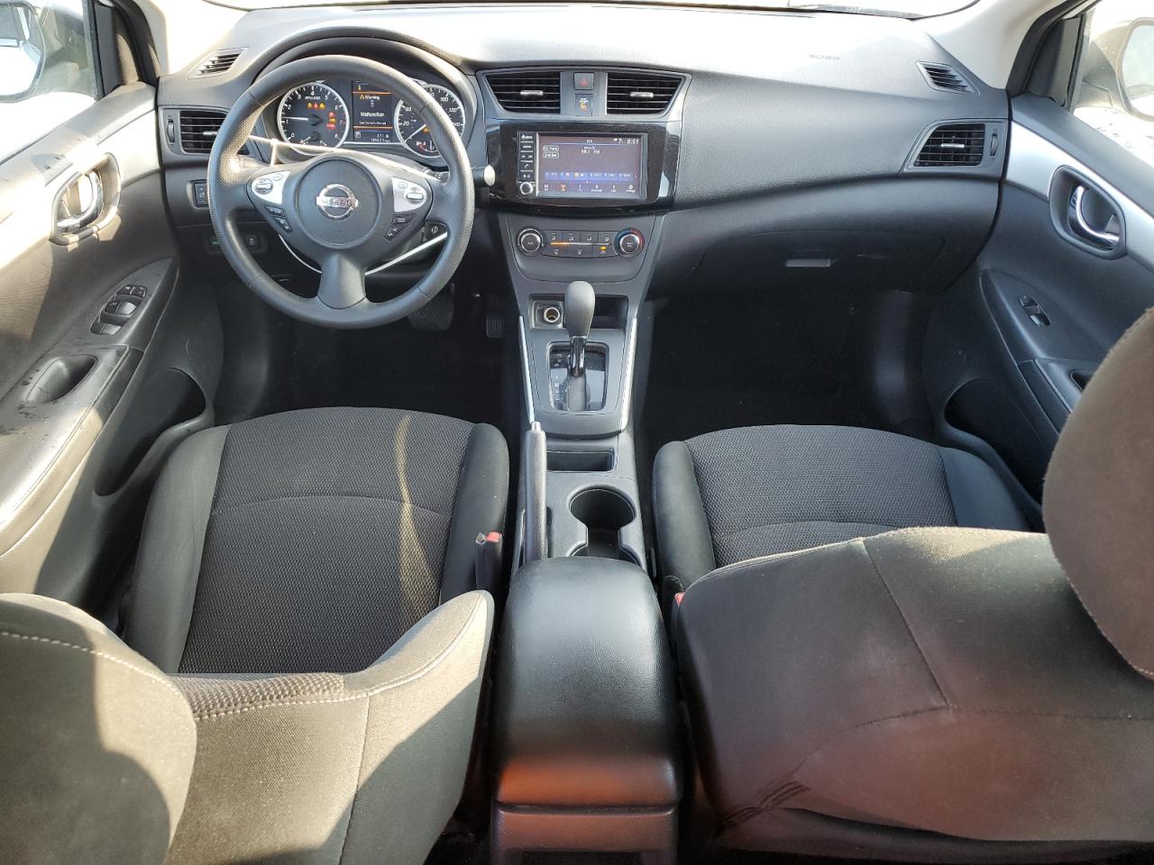 Nissan Sentra S Image 5