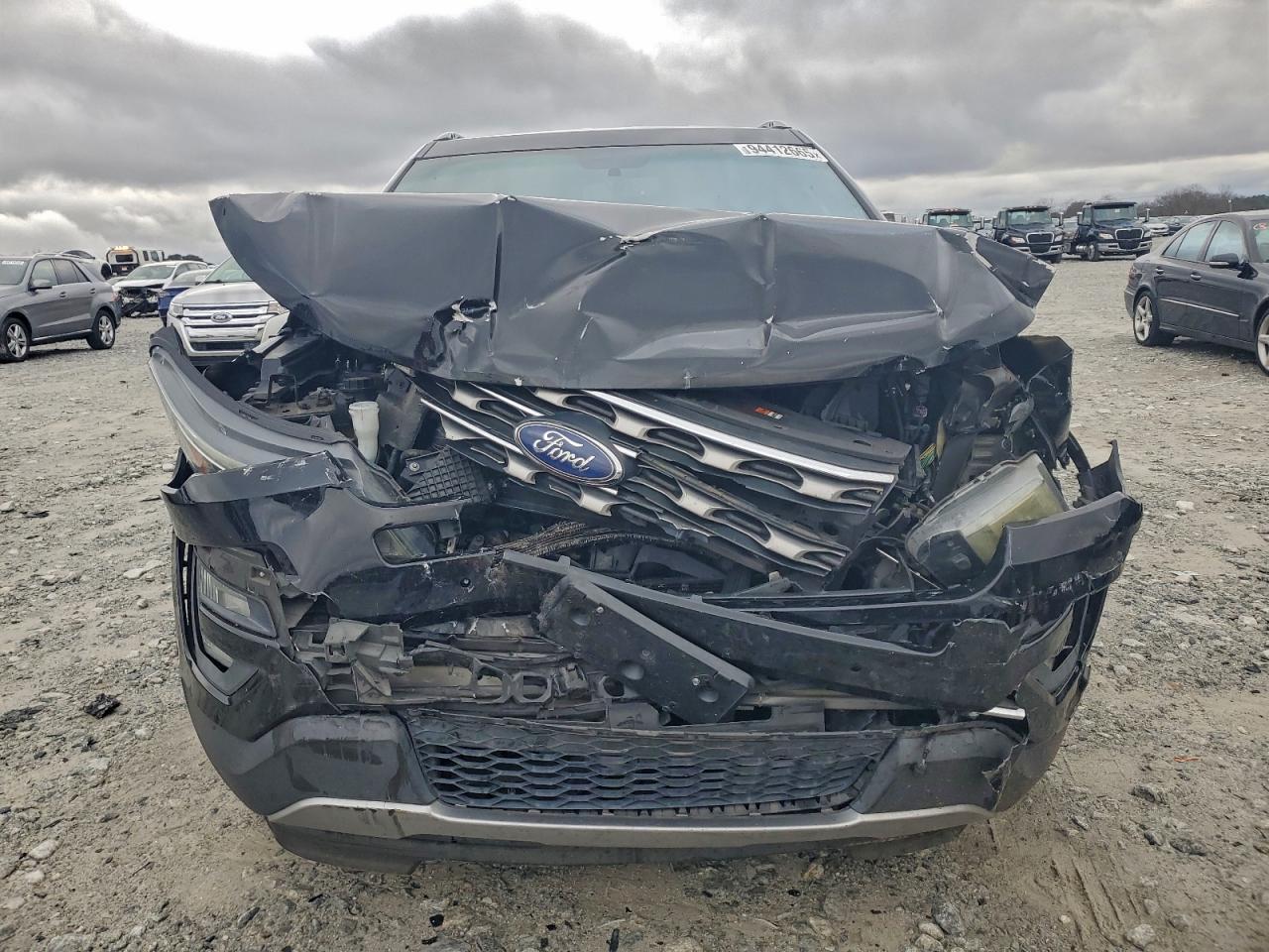 Ford Explorer Xlt Image 10