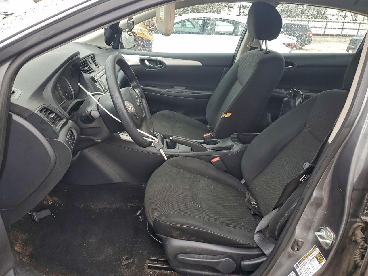 Nissan Sentra S Image 11