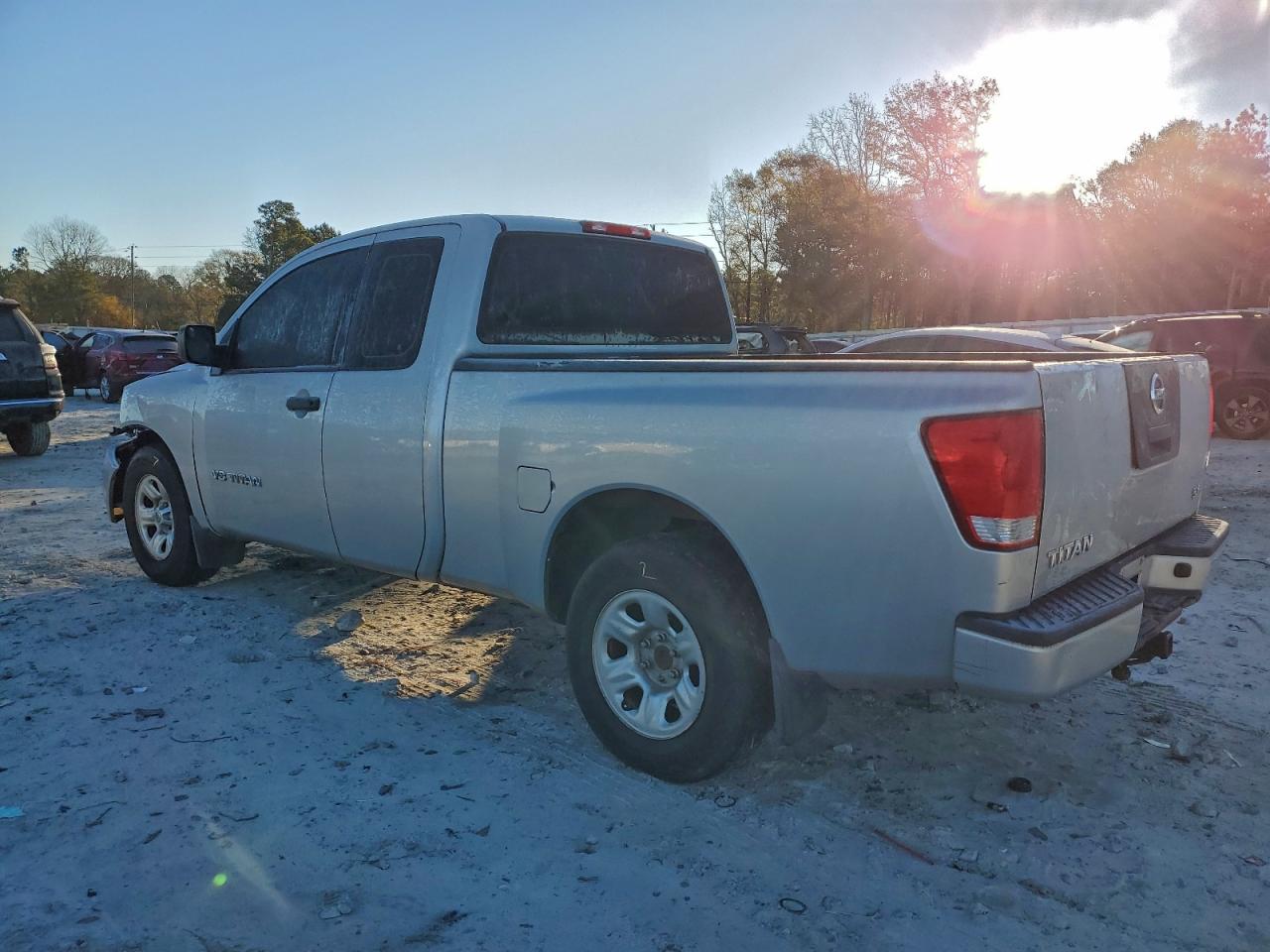 Nissan Titan Xe Image 5